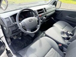 Toyota Hiace 2018 Van full