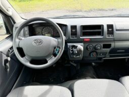 Toyota Hiace 2018 Van full