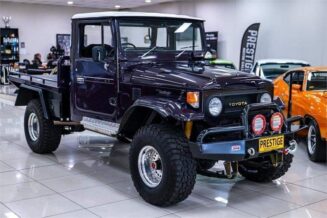 Brand New 19872 Toyota Land Cruiser fj45 - Image 2