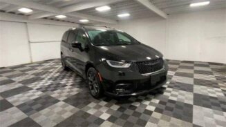2021 Chrysler Pacifica Touring-L