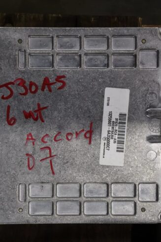 Honda Accord J30A5 - Image 16