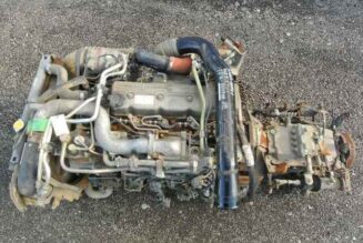 NISSAN 4 Cylinder 4.6L FD46 Non Turbo Used Diesel Engine - Image 12